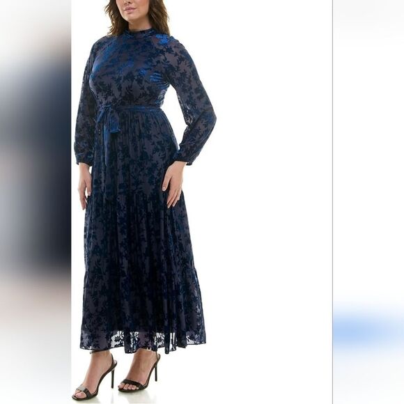 Elegant Navy Blue Velvet Dress - Picture 4 of 4